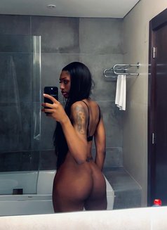 Clean and Classy - Transsexual escort in Accra Photo 2 of 9