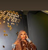 Clean and Classy - Transsexual escort in Accra