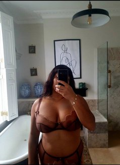 Cleo Curves - puta in İstanbul Photo 12 of 16