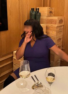 Cleo Curves - puta in İstanbul Photo 14 of 16