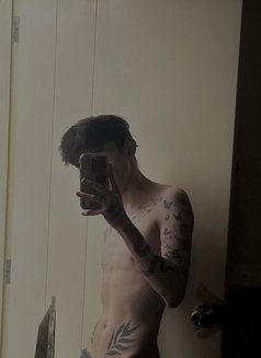 Cleo - Male escort in Manila Photo 3 of 11