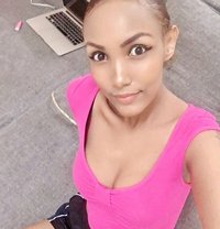 Cleo P - puta in Nairobi