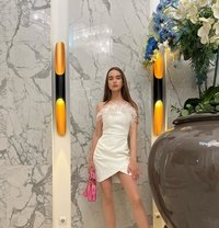 Cleo - puta in Dubai Photo 4 of 10