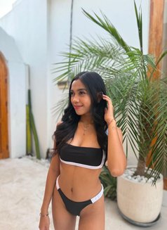 Cleo Valentina Young and Petite Girl - escort in Bali Photo 16 of 18