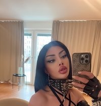 Cleopatra شيميل عربية - Transsexual escort in Düsseldorf