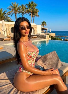 Cleopatra شيميل عربية - Transsexual escort in Düsseldorf Photo 5 of 8