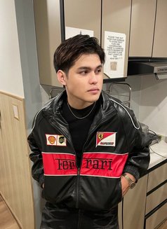 Click Me - Male escort in Manila Photo 3 of 10