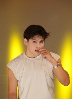 Click Me - Male escort in Manila Photo 4 of 10