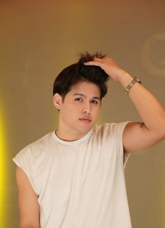 Click Me - Male escort in Manila Photo 5 of 10