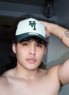 Click Me - Male escort in Taipei Photo 4 of 12