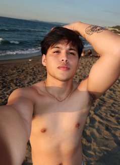 Click Me - Male escort in Taipei Photo 8 of 12