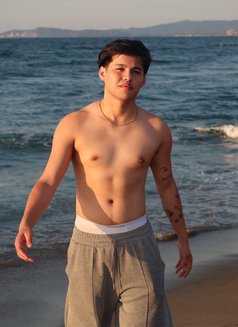 Click Me - Male escort in Taipei Photo 9 of 12