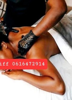 Cliff - Masajista in Randburg Photo 2 of 3