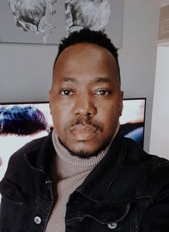 Cliff - Masajista in Roodeport Photo 3 of 3