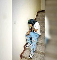 Clinton - Male adult performer in Muscat