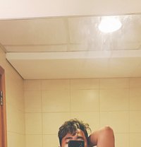 Clintslander - Male escort in Doha