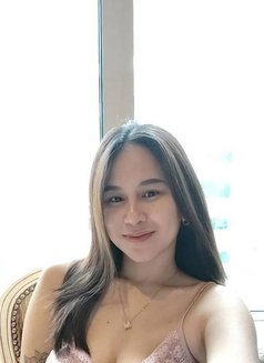 Cloe - escort in Mumbai Photo 1 of 8