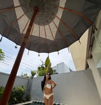 Clowie - escort in Bali