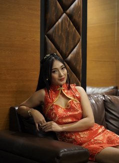 Clowie - escort in Bali Photo 3 of 3