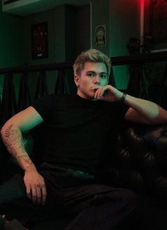 Clubbin - Acompañantes masculino in Dubai Photo 1 of 6