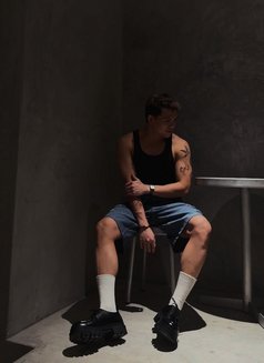 Clubbin - Acompañantes masculino in Dubai Photo 2 of 6