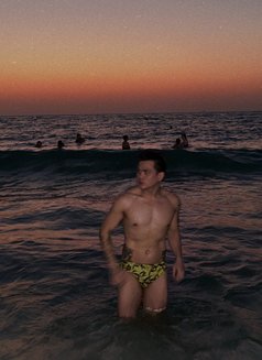 Clubbin - Male escort in Dubai Photo 8 of 8