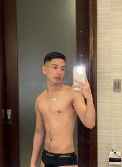 Clyde 19 - Acompañantes masculino in Hong Kong Photo 5 of 6