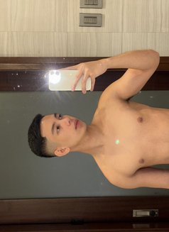 Clyde 19 - Male escort in Hong Kong Photo 7 of 8