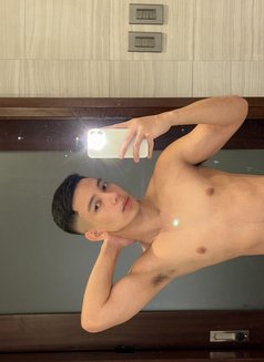 Clyde 19 - Male escort in Hong Kong Photo 8 of 8