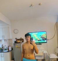 Clyde F. H - Male escort in Manila