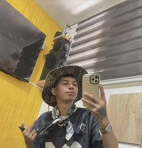 Clyde Jeo - Male escort in Manila