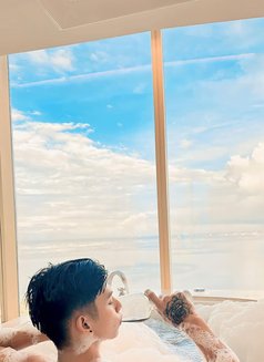 Clyde Jeo - Male escort in Manila Photo 7 of 12