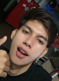 Clyde Jeo - Male escort in Manila Photo 10 of 12