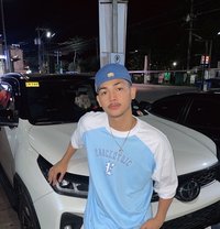 Clyde Navarro - Male escort in Manila