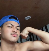 Clyde Navarro - Male escort in Manila