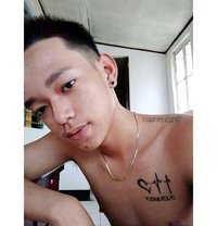 Clyde Neon - Male escort in Makati City