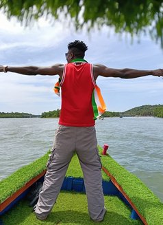 Cmentor - Male escort in Bangalore Photo 2 of 3