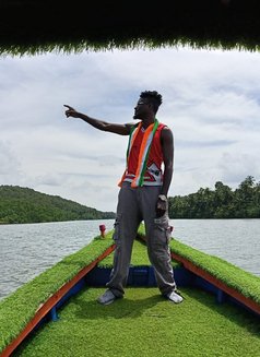 Cmentor - Male escort in Bangalore Photo 3 of 3