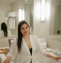 Cam queen & Meet available - escort in Candolim, Goa