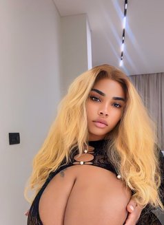 Co Co - escort in Dubai Photo 10 of 17