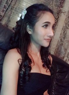 Co Co Now me live in Seoul - Transsexual escort in Seoul Photo 23 of 27