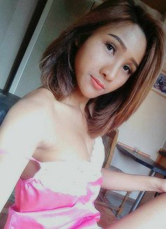 Co Co Now me live in Seoul - Transsexual escort in Seoul Photo 27 of 27