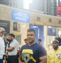 Coach Nazzi - Male escort in Dubai