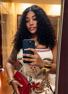 Coco - puta in Muscat Photo 4 of 4