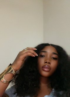 Coco - escort in Muscat Photo 4 of 4