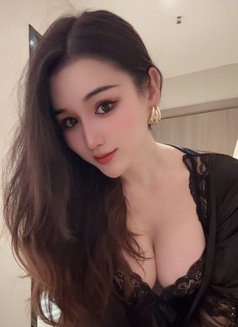 Coco - escort in Hong Kong Photo 3 of 12