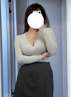 Coco - escort in Cairo Photo 3 of 4