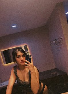 Coco - escort in Dubai Photo 4 of 7