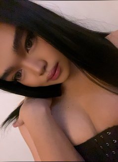 Coco - Acompañantes transexual in Manila Photo 4 of 4