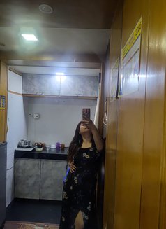 Coco - puta in Mumbai Photo 2 of 2